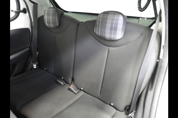 Peugeot 108 1.0 e-VTi Dynamic Techno NAVI-APP/CAMERA/AIRCO/BLUETOOTH! Peugeot 108 1.0 e-VTi Dynamic Techno NAVI-APP/CAMERA/AIRCO/BLUETOOTH!