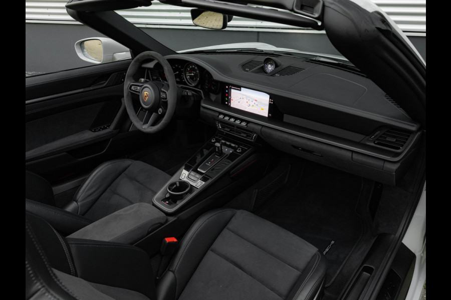 Porsche 911 Cabrio 3.0 Carrera GTS - Burmester Audio - Matrix LED - ACC Porsche 911 Cabrio 3.0 Carrera GTS - Burmester Audio - Matrix LED - ACC