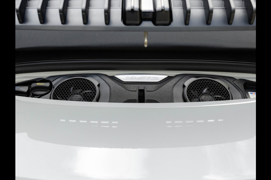 Porsche 911 Cabrio 3.0 Carrera GTS - Burmester Audio - Matrix LED - ACC Porsche 911 Cabrio 3.0 Carrera GTS - Burmester Audio - Matrix LED - ACC