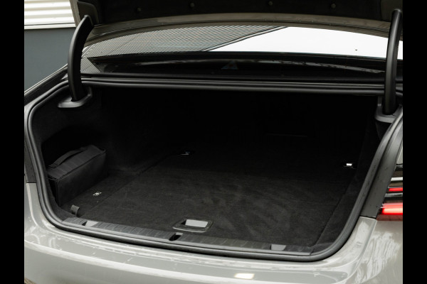 BMW 7 Serie 745e M-Sport - Dak - Nappa - Driving Ass Prof - Lasers - Soft Close