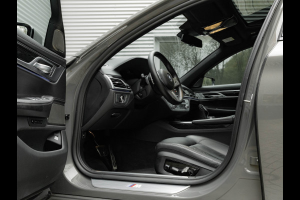 BMW 7 Serie 745e M-Sport - Dak - Nappa - Driving Ass Prof - Lasers - Soft Close