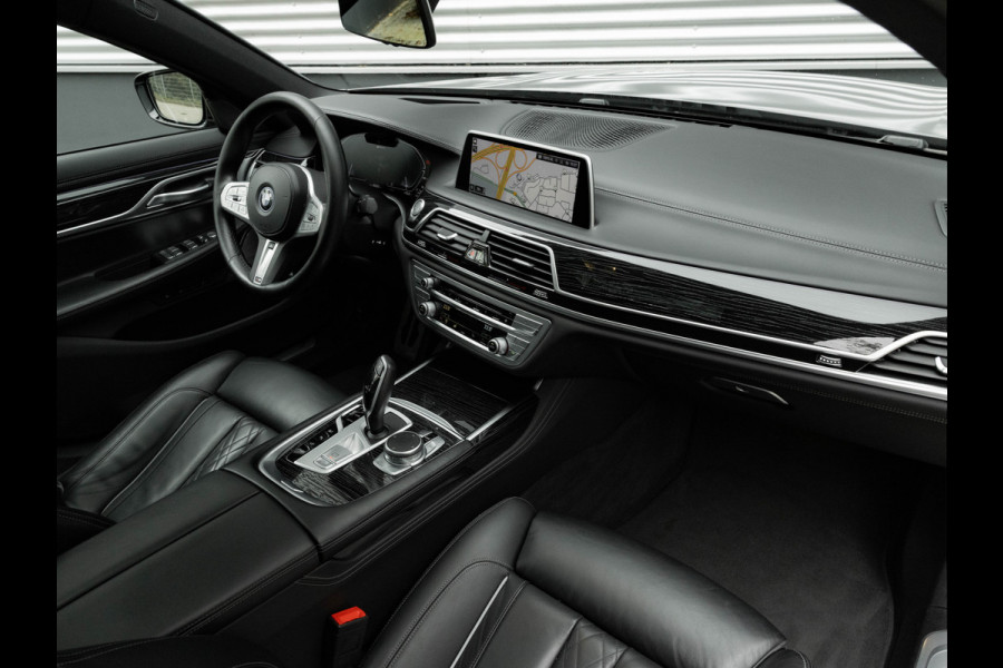 BMW 7 Serie 745e M-Sport - Dak - Nappa - Driving Ass Prof - Lasers - Soft Close
