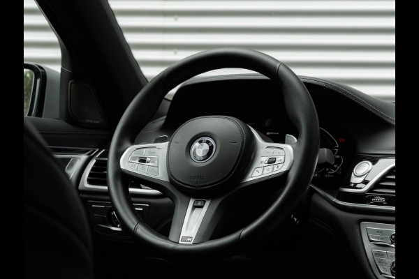 BMW 7 Serie 745e M-Sport - Dak - Nappa - Driving Ass Prof - Lasers - Soft Close