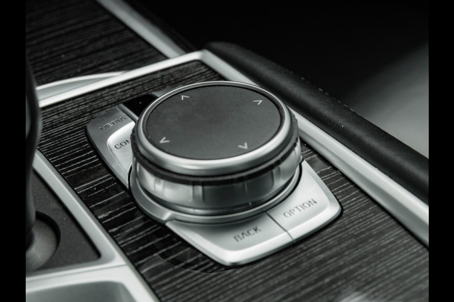 BMW 7 Serie 745e M-Sport - Dak - Nappa - Driving Ass Prof - Lasers - Soft Close