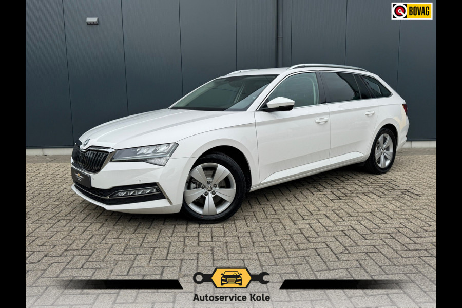 Škoda Superb Combi 1.4 TSI iV Ambition * Trekhaak * Camera * Keyless * Carplay *