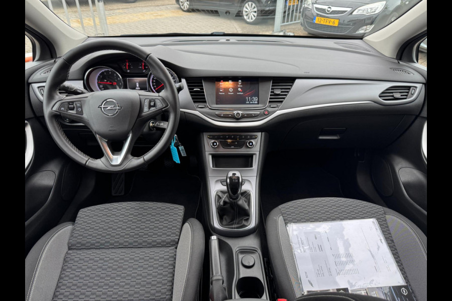 Opel Astra 1.2 Edition TREKHAAK / NL AUTO / CAMERA / CRUISE / CARPLAY / ECC / NAVI / LMV / 110KW Opel Astra 1.2 Edition TREKHAAK / NL AUTO / CAMERA / CRUISE / CARPLAY / ECC / NAVI / LMV / 110KW