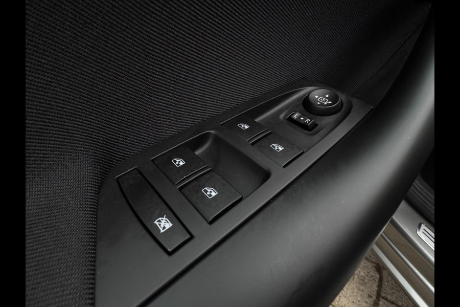 Opel Astra 1.2 Edition TREKHAAK / NL AUTO / CAMERA / CRUISE / CARPLAY / ECC / NAVI / LMV / 110KW Opel Astra 1.2 Edition TREKHAAK / NL AUTO / CAMERA / CRUISE / CARPLAY / ECC / NAVI / LMV / 110KW