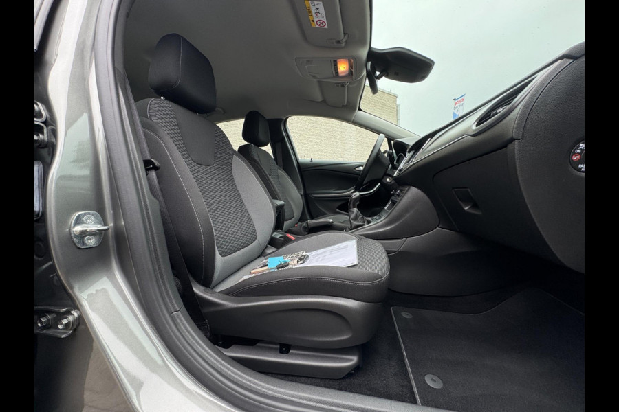 Opel Astra 1.2 Edition TREKHAAK / NL AUTO / CAMERA / CRUISE / CARPLAY / ECC / NAVI / LMV / 110KW Opel Astra 1.2 Edition TREKHAAK / NL AUTO / CAMERA / CRUISE / CARPLAY / ECC / NAVI / LMV / 110KW