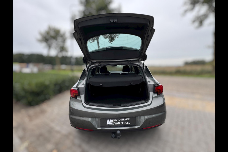 Opel Astra 1.2 Edition TREKHAAK / NL AUTO / CAMERA / CRUISE / CARPLAY / ECC / NAVI / LMV / 110KW Opel Astra 1.2 Edition TREKHAAK / NL AUTO / CAMERA / CRUISE / CARPLAY / ECC / NAVI / LMV / 110KW