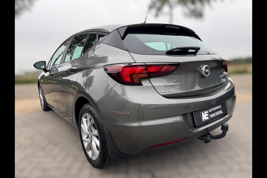 Opel Astra 1.2 Edition TREKHAAK / NL AUTO / CAMERA / CRUISE / CARPLAY / ECC / NAVI / LMV / 110KW Opel Astra 1.2 Edition TREKHAAK / NL AUTO / CAMERA / CRUISE / CARPLAY / ECC / NAVI / LMV / 110KW