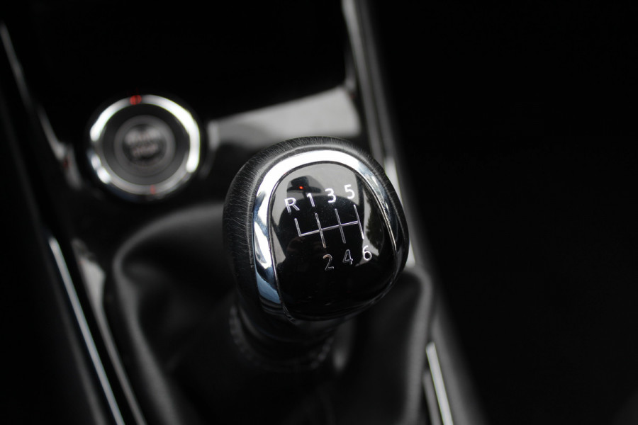 Nissan Pulsar 1.2 DIG-T N-Connecta / Camera / Navigatie / Half leder / 17'' / Keyless / DAB / Cruise Control