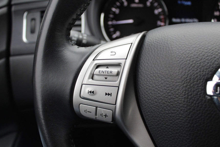 Nissan Pulsar 1.2 DIG-T N-Connecta / Camera / Navigatie / Half leder / 17'' / Keyless / DAB / Cruise Control