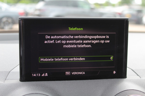 Audi Q2 30 TFSI Sport 3x S-line / Trekhaak / Navigatie / Parkeerhulp achter / 17'' / Getint glas / Cruise Control