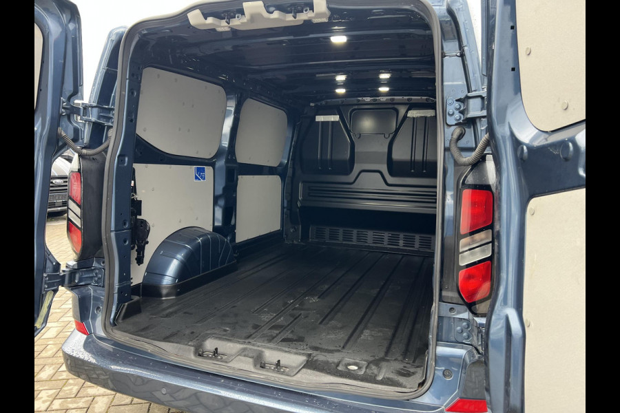 Ford Transit Custom 280 2.0 TDCI L1H1 Limited Zuid | 136pk | AGR Stoel | SYNC 4 Draadloos Apple Carplay/Android auto | Reserve wiel Ford Transit Custom 280 2.0 TDCI L1H1 Limited Zuid | 136pk | AGR Stoel | SYNC 4 Draadloos Apple Carplay/Android auto | Reserve wiel