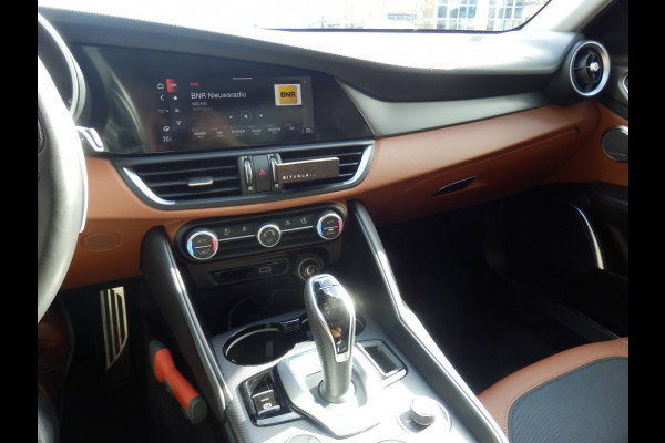 Alfa Romeo Giulia 2.2 Sprint I Automaat I 240 pk* I Schuif/kantel dak I Adp. crui