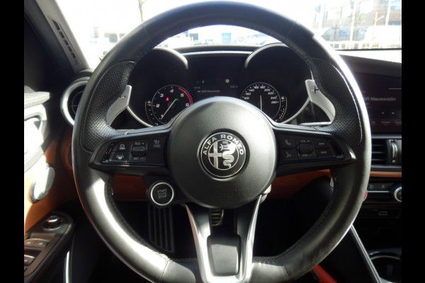 Alfa Romeo Giulia 2.2 Sprint I Automaat I 240 pk* I Schuif/kantel dak I Adp. crui
