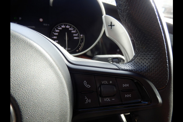 Alfa Romeo Giulia 2.2 Sprint I Automaat I 240 pk* I Schuif/kantel dak I Adp. crui