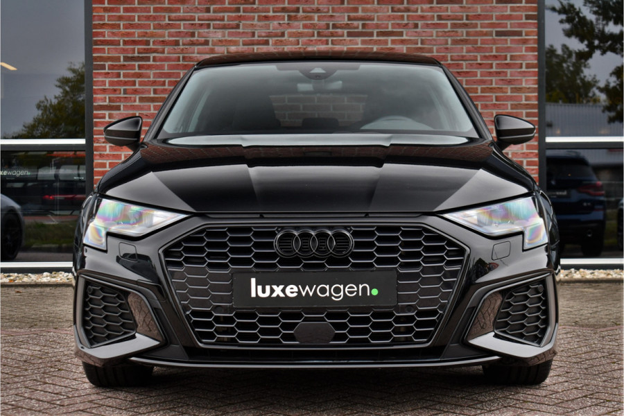 Audi A3 Sportback 40 TFSI e S-Line Pano ACC S-zetels 18inch Audi A3 Sportback 40 TFSI e S-Line Pano ACC S-zetels 18inch