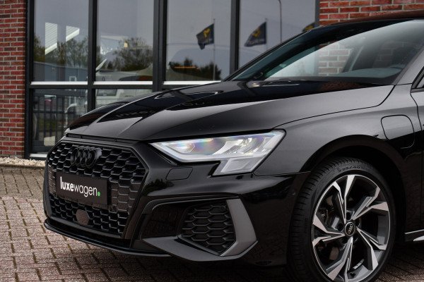 Audi A3 Sportback 40 TFSI e S-Line Pano ACC S-zetels 18inch Audi A3 Sportback 40 TFSI e S-Line Pano ACC S-zetels 18inch