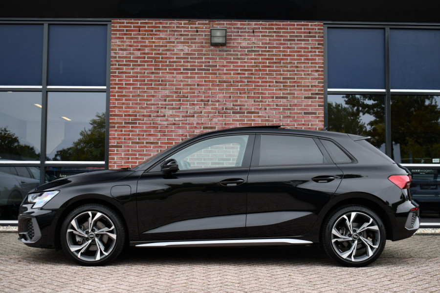 Audi A3 Sportback 40 TFSI e S-Line Pano ACC S-zetels 18inch Audi A3 Sportback 40 TFSI e S-Line Pano ACC S-zetels 18inch
