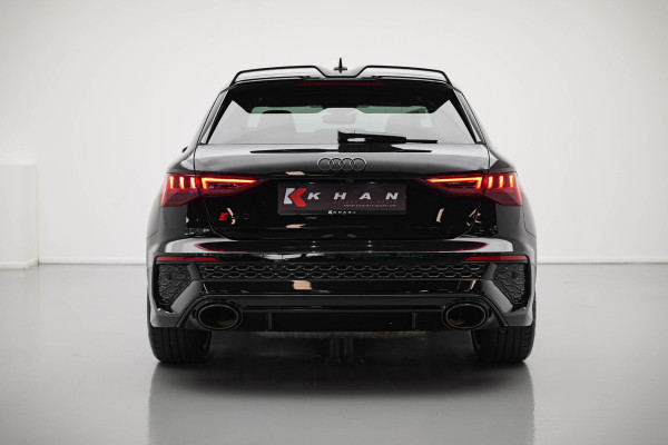 Audi RS3 Sportback 2.5 TFSI quattro |Keramisch|Pano|360|Carbon|HUD|B&O|Memory| Audi RS3 Sportback 2.5 TFSI quattro |Keramisch|Pano|360|Carbon|HUD|B&O|Memory|
