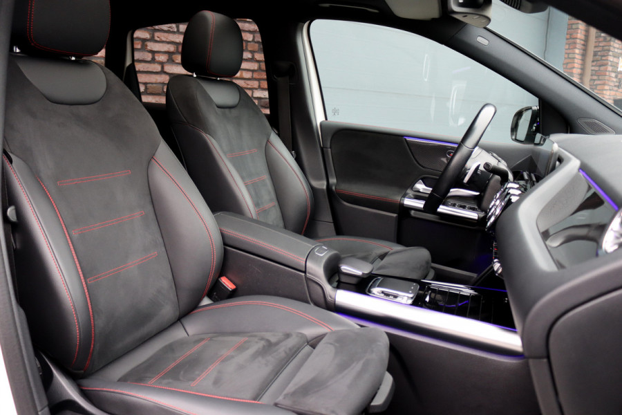 Mercedes-Benz B-Klasse 220 AMG Line Premium+ | Panoramadak | Augmented Reality | Advanced Sound System | Keyless Go | Cruise Control | Stoelverwarming | Dodehoekassistent | Nightpakket |