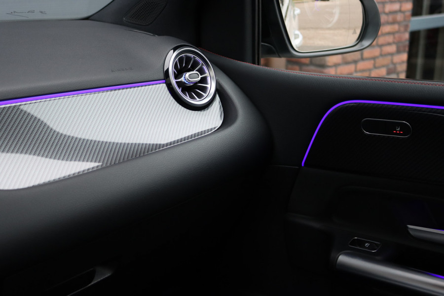 Mercedes-Benz B-Klasse 220 AMG Line Premium+ | Panoramadak | Augmented Reality | Advanced Sound System | Keyless Go | Cruise Control | Stoelverwarming | Dodehoekassistent | Nightpakket |