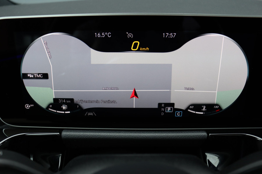 Mercedes-Benz B-Klasse 220 AMG Line Premium+ | Panoramadak | Augmented Reality | Advanced Sound System | Keyless Go | Cruise Control | Stoelverwarming | Dodehoekassistent | Nightpakket |