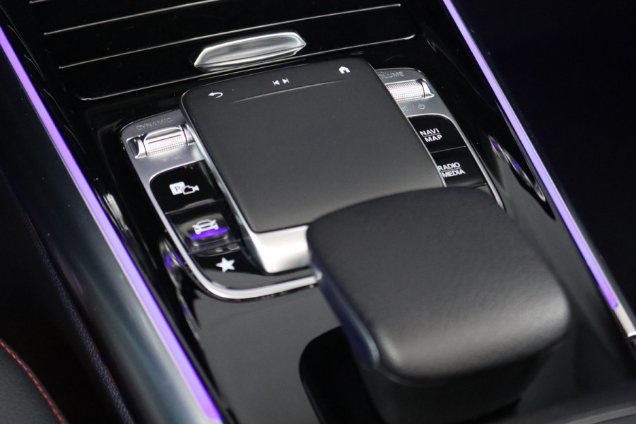 Mercedes-Benz B-Klasse 220 AMG Line Premium+ | Panoramadak | Augmented Reality | Advanced Sound System | Keyless Go | Cruise Control | Stoelverwarming | Dodehoekassistent | Nightpakket |