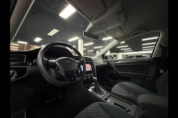 Volkswagen Golf 1.5 TSI Highline IQ | Lane | Camera | ACC | Volkswagen Golf 1.5 TSI Highline IQ | Lane | Camera | ACC |