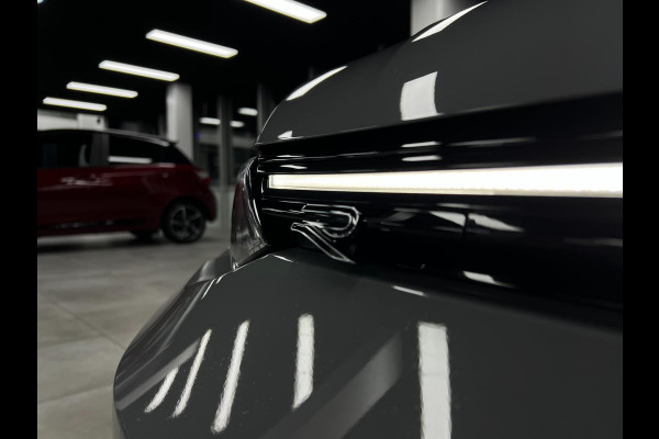 Volkswagen Golf 1.5 eTSI R-Line | Head-Up | Pano |IQ-Light|