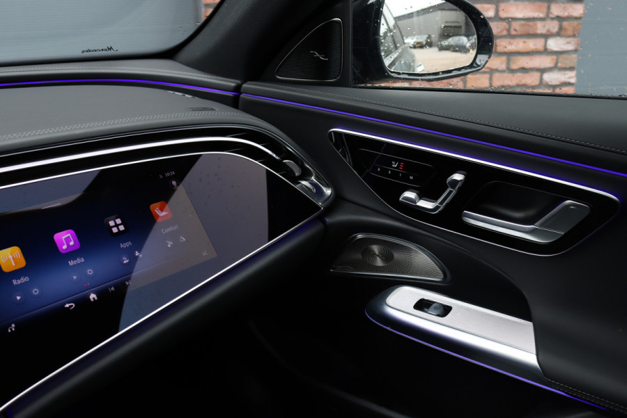 Mercedes-Benz E-Klasse Estate 300 de 4MATIC AMG Line Aut9 | Hyperscreen | Distronic+ | Panoramadak | Burmester | Memory | Trekhaak | Digital Light | Keyless Go | Mercedes-Benz E-Klasse Estate 300 de 4MATIC AMG Line Aut9 | Hyperscreen | Distronic+ | Panoramadak | Burmester | Memory | Trekhaak | Digital Light | Keyless Go |