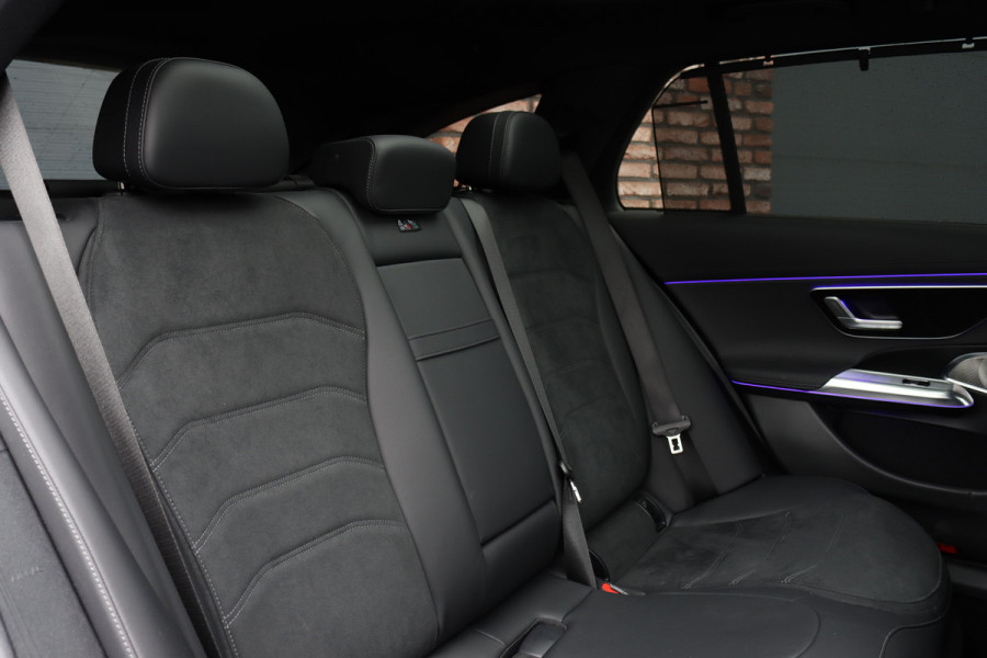 Mercedes-Benz E-Klasse Estate 300 de 4MATIC AMG Line Aut9 | Hyperscreen | Distronic+ | Panoramadak | Burmester | Memory | Trekhaak | Digital Light | Keyless Go | Mercedes-Benz E-Klasse Estate 300 de 4MATIC AMG Line Aut9 | Hyperscreen | Distronic+ | Panoramadak | Burmester | Memory | Trekhaak | Digital Light | Keyless Go |