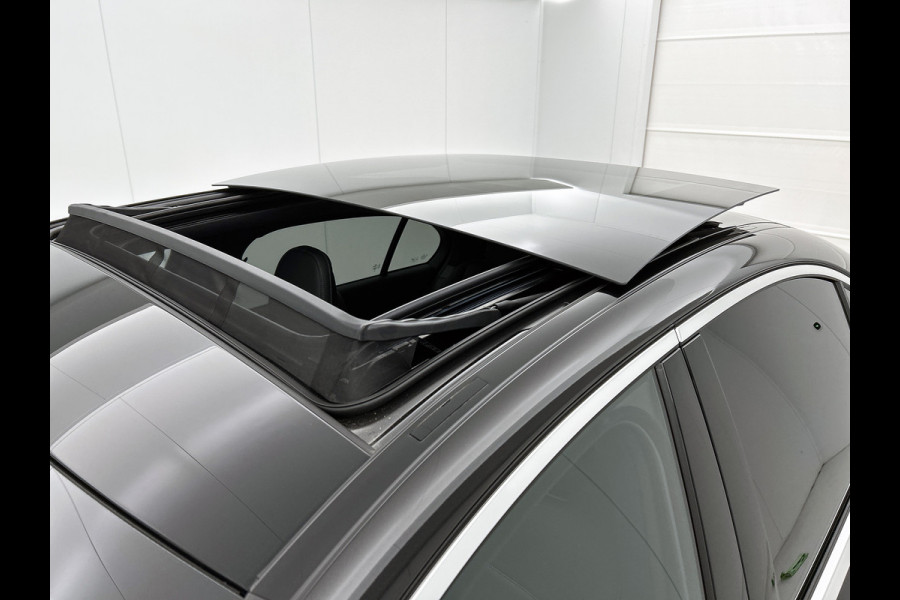 Mercedes-Benz C-Klasse 300 e Business Solution AMG | Multicontourstoelen voor | Burmester® 3D surround sound system | AIR BALANCE pakket | Winter pakket | Stoelventilatie/- verwarming voor | Walnotenhout |