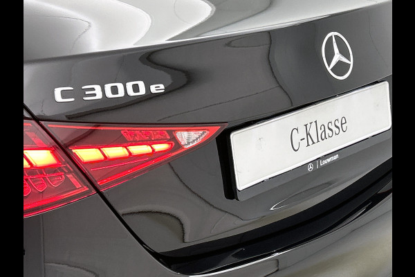 Mercedes-Benz C-Klasse 300 e Business Solution AMG | Multicontourstoelen voor | Burmester® 3D surround sound system | AIR BALANCE pakket | Winter pakket | Stoelventilatie/- verwarming voor | Walnotenhout |