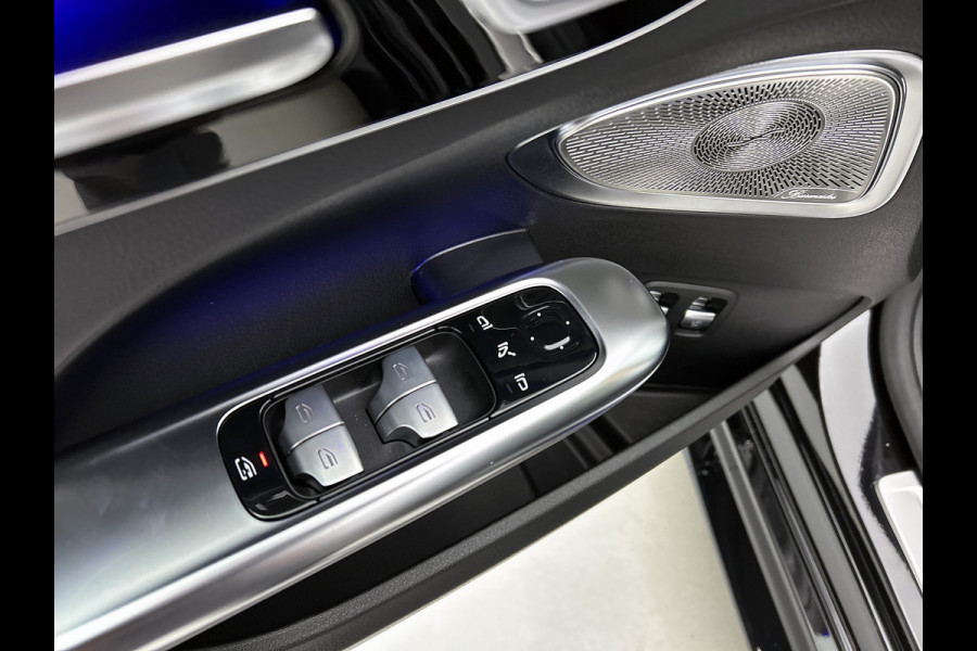 Mercedes-Benz C-Klasse 300 e Business Solution AMG | Multicontourstoelen voor | Burmester® 3D surround sound system | AIR BALANCE pakket | Winter pakket | Stoelventilatie/- verwarming voor | Walnotenhout |