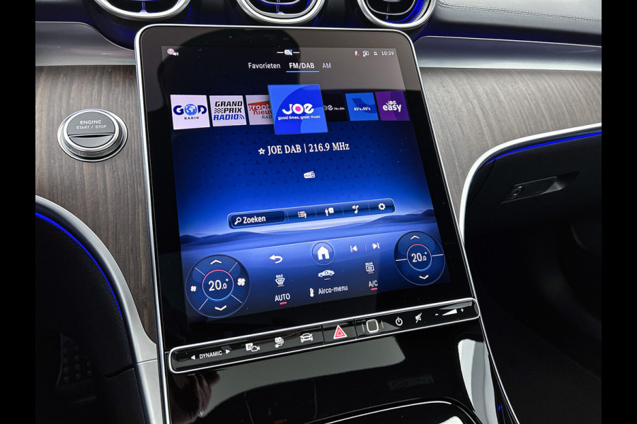 Mercedes-Benz C-Klasse 300 e Business Solution AMG | Multicontourstoelen voor | Burmester® 3D surround sound system | AIR BALANCE pakket | Winter pakket | Stoelventilatie/- verwarming voor | Walnotenhout |