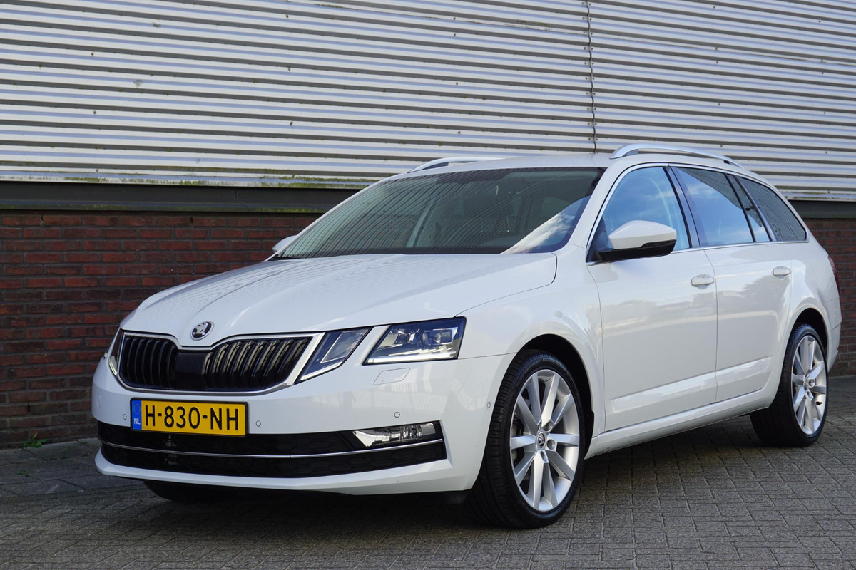 Škoda Octavia Combi 1.5 TSI 150PK Bus. Edition Plus|Virtual Cockpit| Metallic Moon White! Škoda Octavia Combi 1.5 TSI 150PK Bus. Edition Plus|Virtual Cockpit| Metallic Moon White!