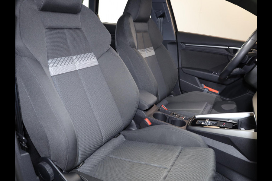 Audi A3 Sportback 30 TFSI Advanced edition 110pk | Parkeer assistent |17 inch | Climatronic | Virtual cockpit | Audi A3 Sportback 30 TFSI Advanced edition 110pk | Parkeer assistent |17 inch | Climatronic | Virtual cockpit |