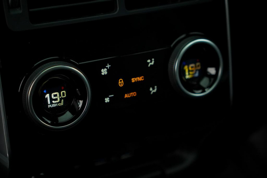 Land Rover Range Rover Sport 2.0 P400e Autobiography Dynamic / Pano / Stoelklima + Massage / Trekhaak Land Rover Range Rover Sport 2.0 P400e Autobiography Dynamic / Pano / Stoelklima + Massage / Trekhaak
