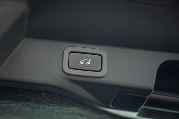 Land Rover Range Rover Sport 2.0 P400e Autobiography Dynamic / Pano / Stoelklima + Massage / Trekhaak Land Rover Range Rover Sport 2.0 P400e Autobiography Dynamic / Pano / Stoelklima + Massage / Trekhaak