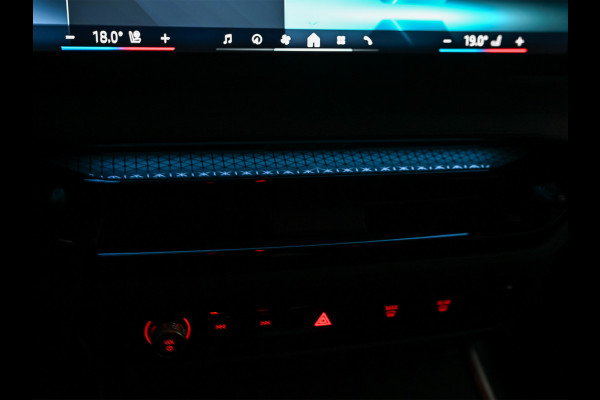 BMW 3 Serie Touring 330e xDrive M-SPORT | FACELIFT | ACCU 19,5 kWh | ACTIVE CRUISE | ELEKTR. TREKHAAK | HIFI AUDIO | SHADOW LINE | CAMERA |