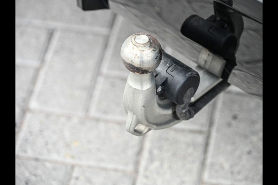 BMW 3 Serie Touring 330e xDrive M-SPORT | FACELIFT | ACCU 19,5 kWh | ACTIVE CRUISE | ELEKTR. TREKHAAK | HIFI AUDIO | SHADOW LINE | CAMERA |