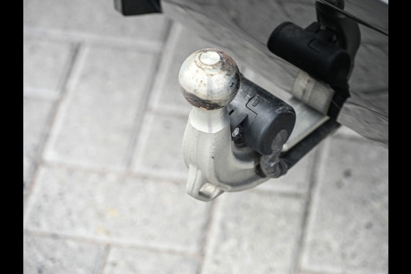 BMW 3 Serie Touring 330e xDrive M-SPORT | FACELIFT | ACCU 19,5 kWh | ACTIVE CRUISE | ELEKTR. TREKHAAK | HIFI AUDIO | SHADOW LINE | CAMERA |