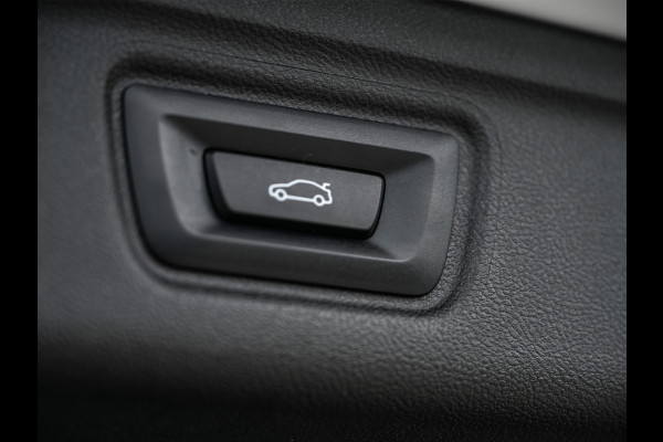 BMW 3 Serie Touring 330e xDrive M-SPORT | FACELIFT | ACCU 19,5 kWh | ACTIVE CRUISE | ELEKTR. TREKHAAK | HIFI AUDIO | SHADOW LINE | CAMERA |