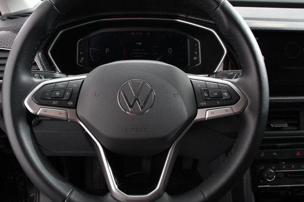Volkswagen T-Cross 1.5 TSI DSG Style Team Navigatie Apple Carplay/Android Auto Adaptive cruise control Parkeersensoren Camera Stoelverwarming Virtual Cockpit Keyless Entry Lane assist Privacy glas