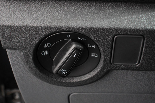 Volkswagen T-Cross 1.5 TSI DSG Style Team Navigatie Apple Carplay/Android Auto Adaptive cruise control Parkeersensoren Camera Stoelverwarming Virtual Cockpit Keyless Entry Lane assist Privacy glas