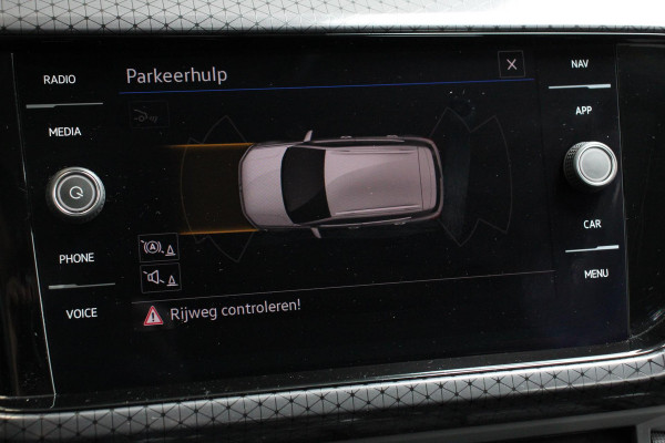 Volkswagen T-Cross 1.5 TSI DSG Style Team Navigatie Apple Carplay/Android Auto Adaptive cruise control Parkeersensoren Camera Stoelverwarming Virtual Cockpit Keyless Entry Lane assist Privacy glas