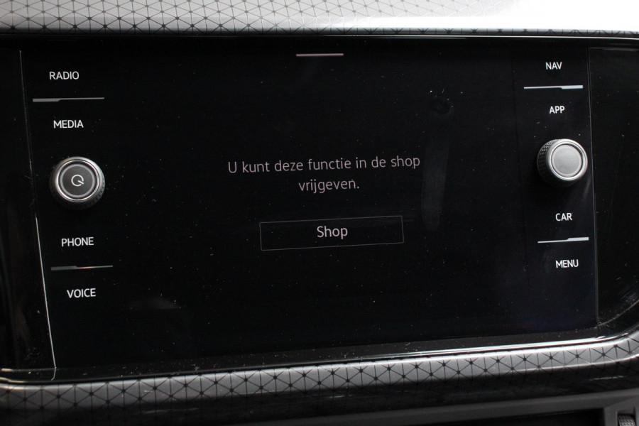 Volkswagen T-Cross 1.5 TSI DSG Style Team Navigatie Apple Carplay/Android Auto Adaptive cruise control Parkeersensoren Camera Stoelverwarming Virtual Cockpit Keyless Entry Lane assist Privacy glas