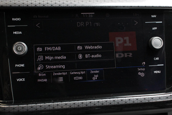 Volkswagen T-Cross 1.5 TSI DSG Style Team Navigatie Apple Carplay/Android Auto Adaptive cruise control Parkeersensoren Camera Stoelverwarming Virtual Cockpit Keyless Entry Lane assist Privacy glas